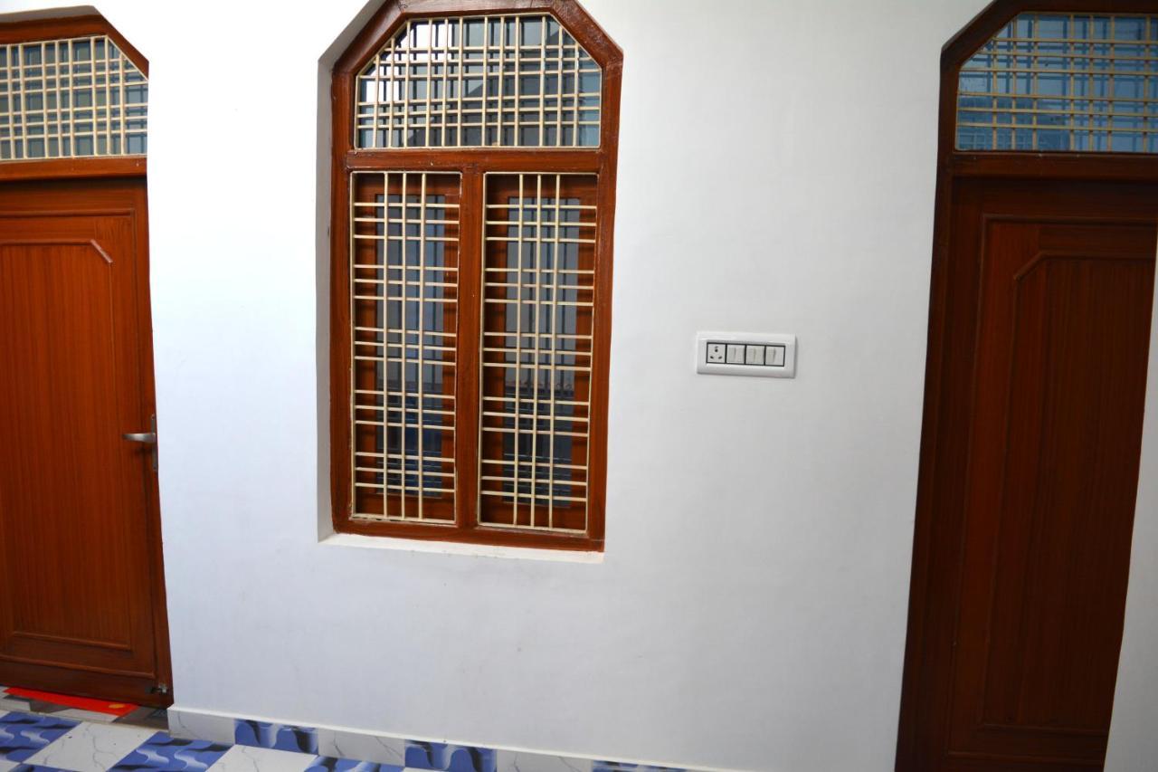 קג'ורהו Rani Palace מראה חיצוני תמונה